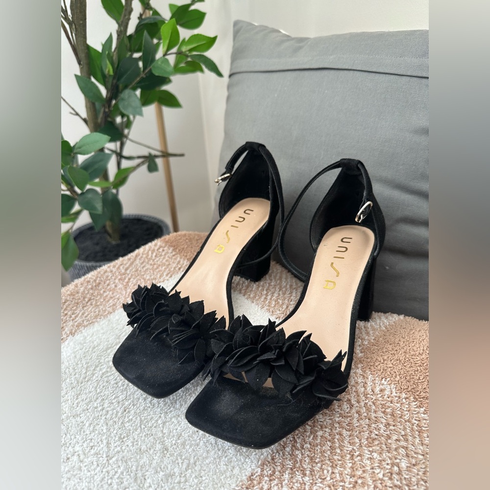 Unisa Black Floral Heeled Sandals